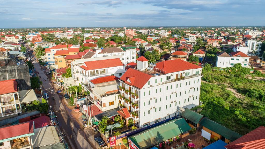 Kingfisher Angkor Hotel Сием Реап Екстериор снимка