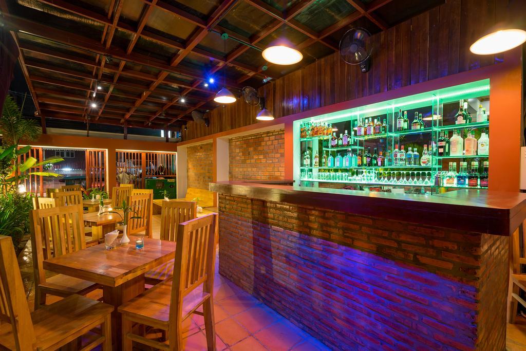 Kingfisher Angkor Hotel Сием Реап Екстериор снимка