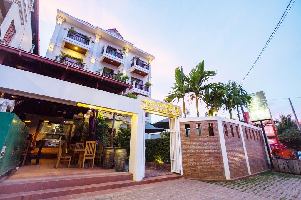 Kingfisher Angkor Hotel Сием Реап Екстериор снимка