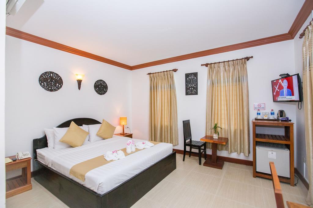 Kingfisher Angkor Hotel Сием Реап Екстериор снимка