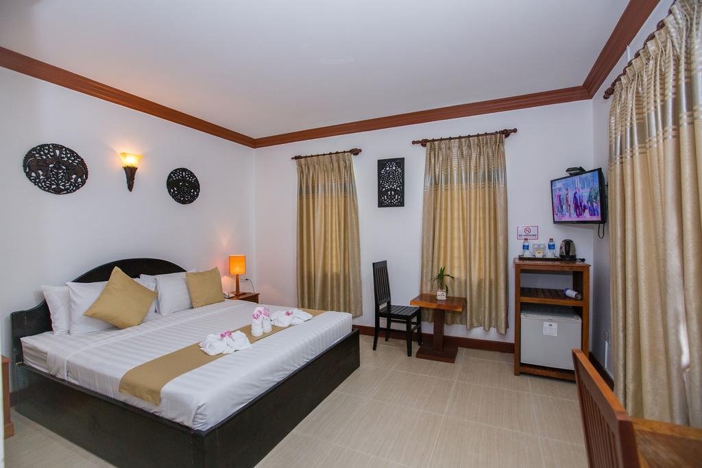 Kingfisher Angkor Hotel Сием Реап Екстериор снимка