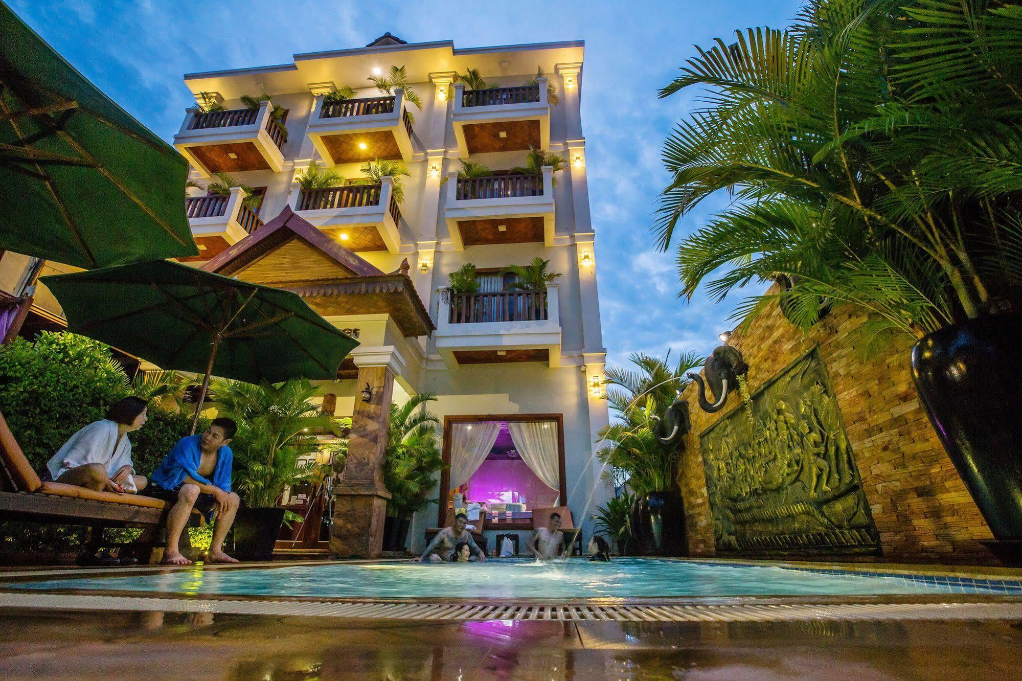 Kingfisher Angkor Hotel Сием Реап Екстериор снимка
