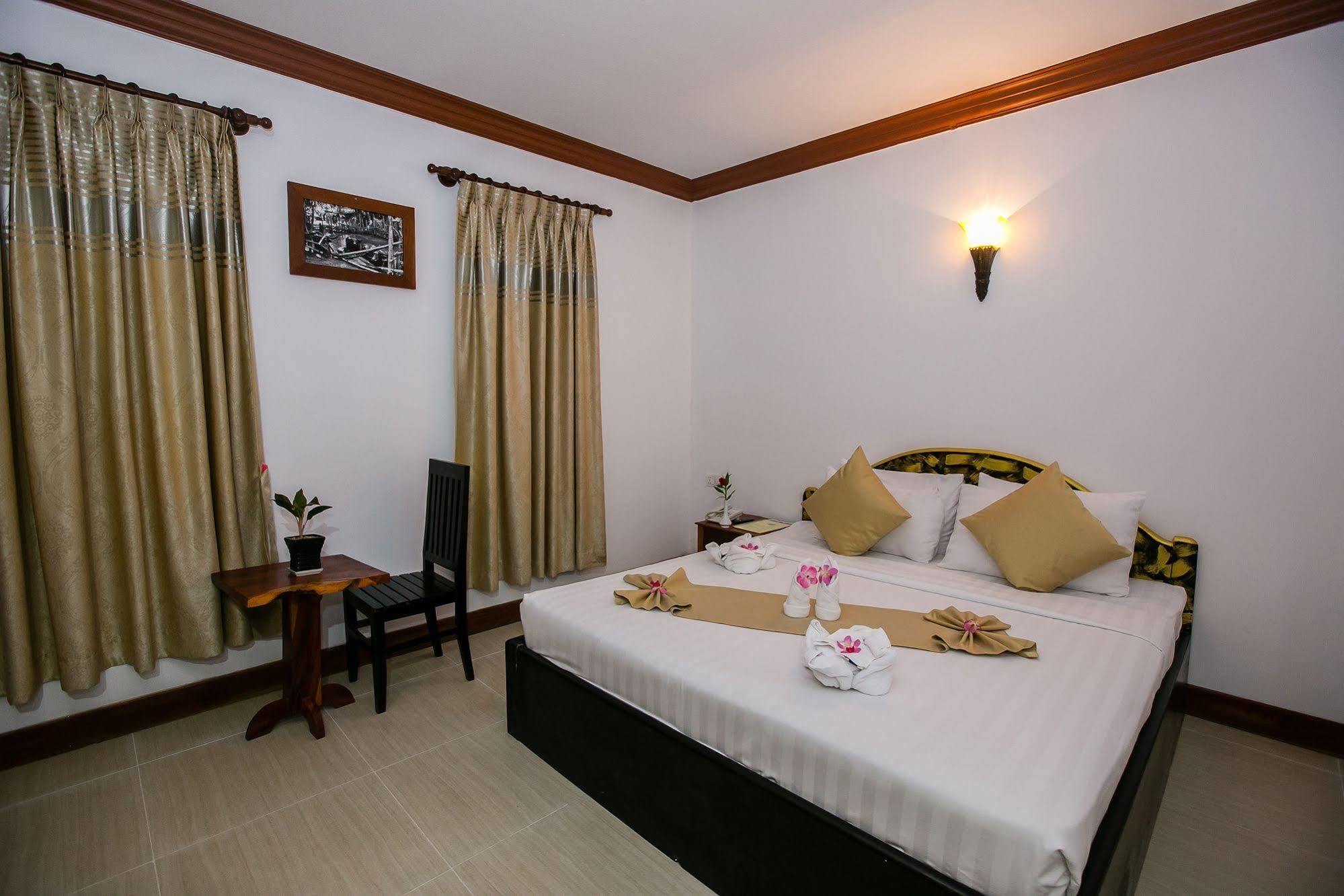 Kingfisher Angkor Hotel Сием Реап Екстериор снимка
